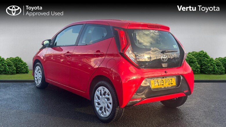 Toyota Aygo 1.0 VVT-i X-Play 5dr x-shift Petrol Hatchback